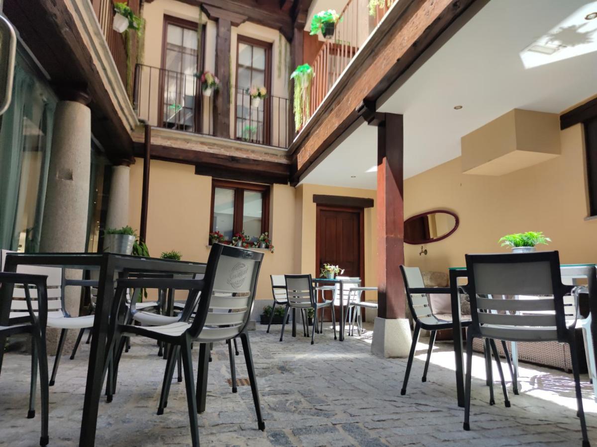 Vizcainos Home Away Segovia Eksteriør billede